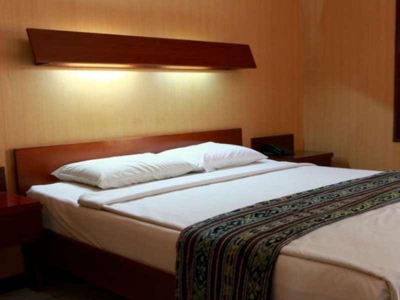 Paradiso Beach Inn Kuta Lombok Esterno foto