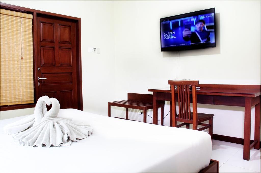 Paradiso Beach Inn Kuta Lombok Esterno foto