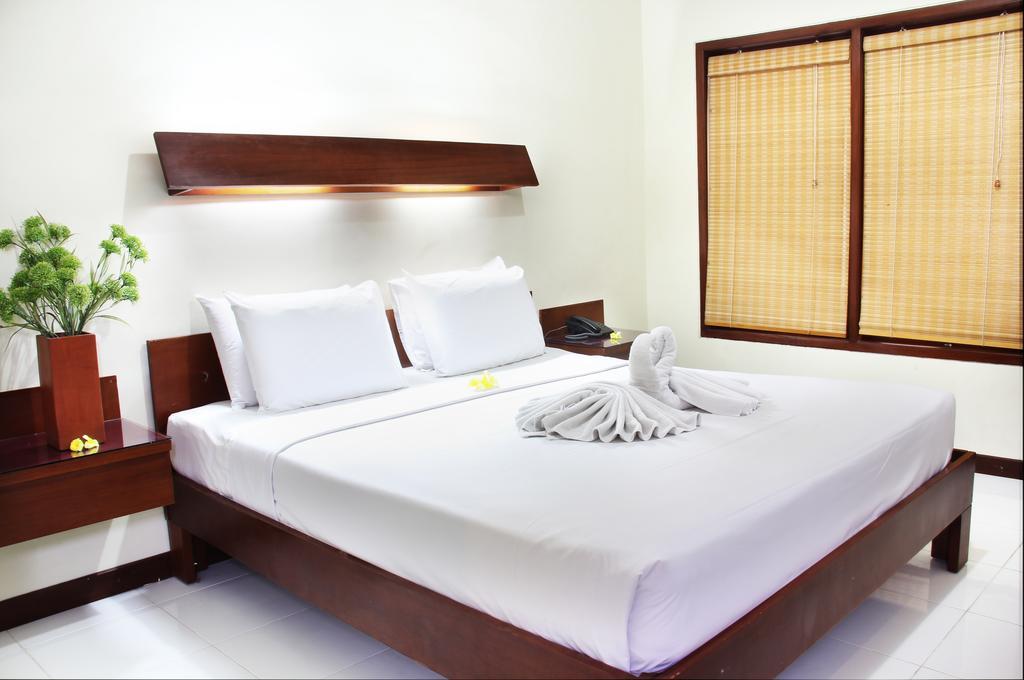 Paradiso Beach Inn Kuta Lombok Esterno foto