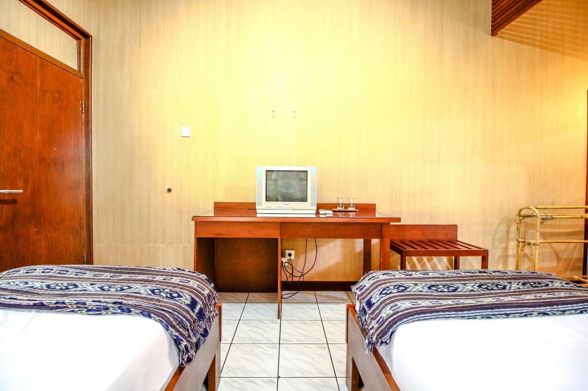Paradiso Beach Inn Kuta Lombok Esterno foto