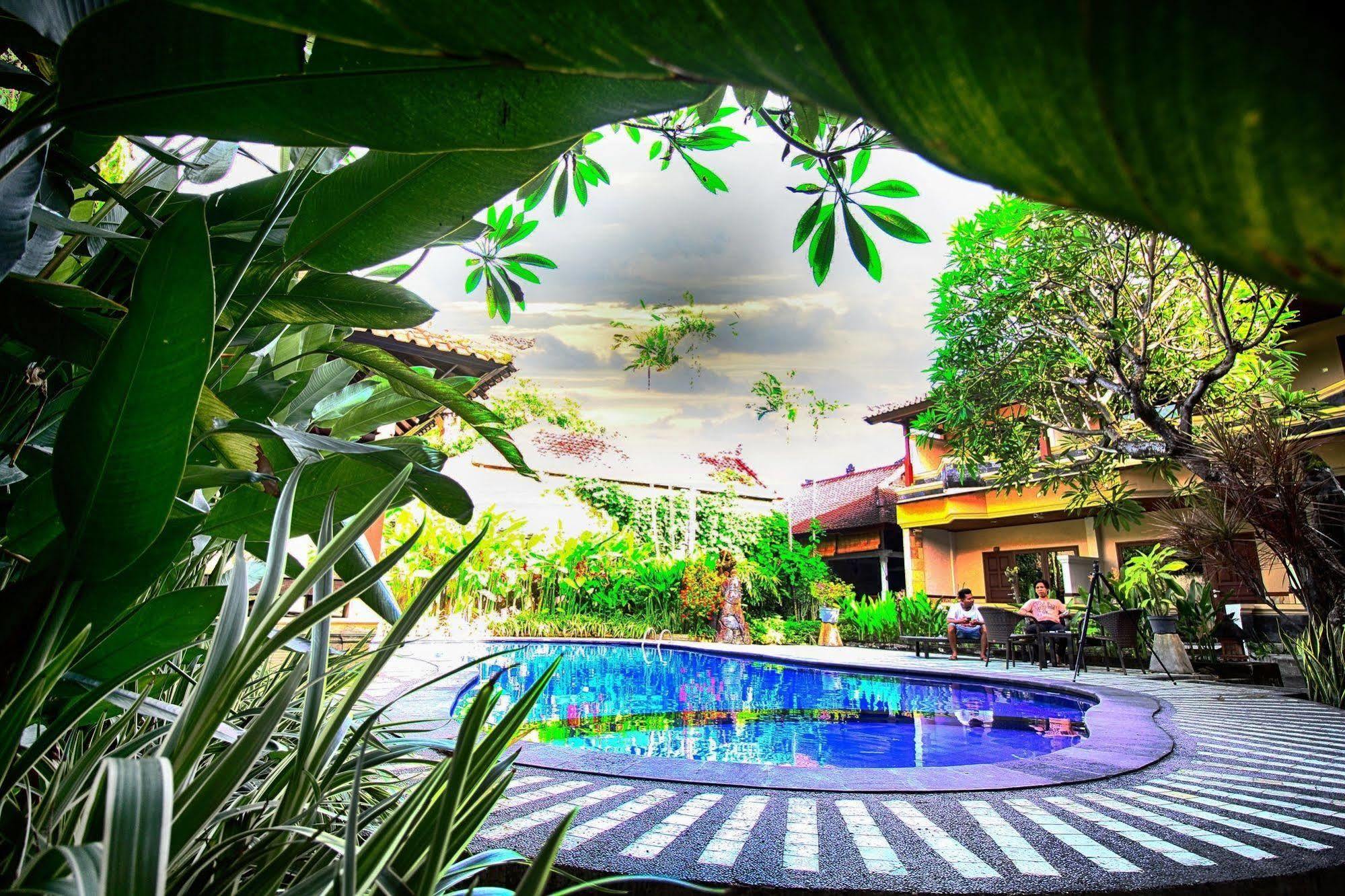 Paradiso Beach Inn Kuta Lombok Esterno foto