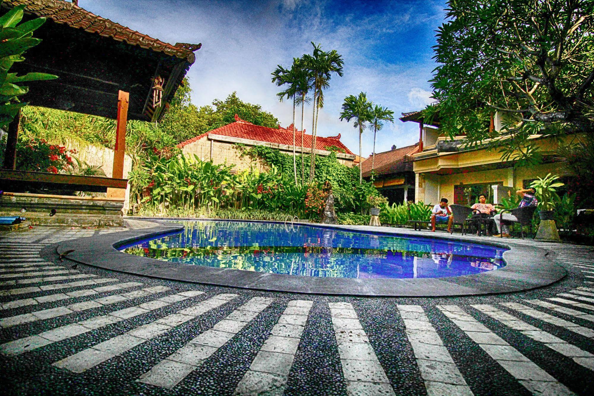 Paradiso Beach Inn Kuta Lombok Esterno foto
