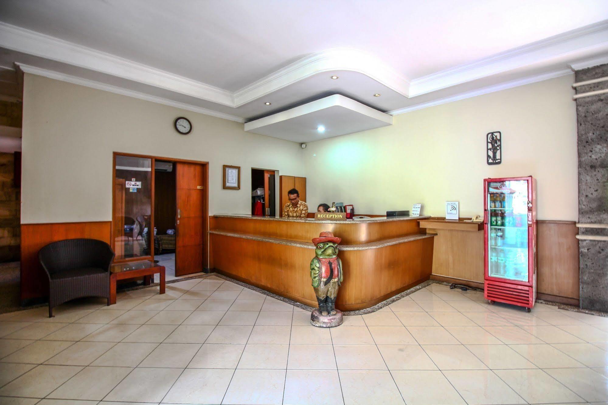 Paradiso Beach Inn Kuta Lombok Esterno foto