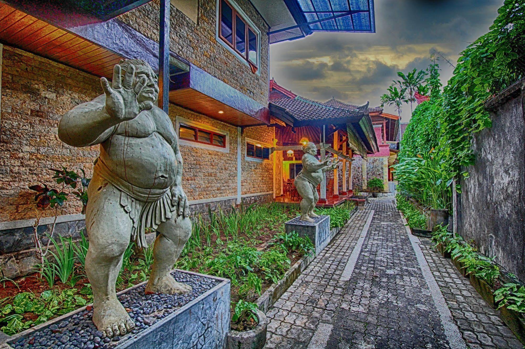 Paradiso Beach Inn Kuta Lombok Esterno foto